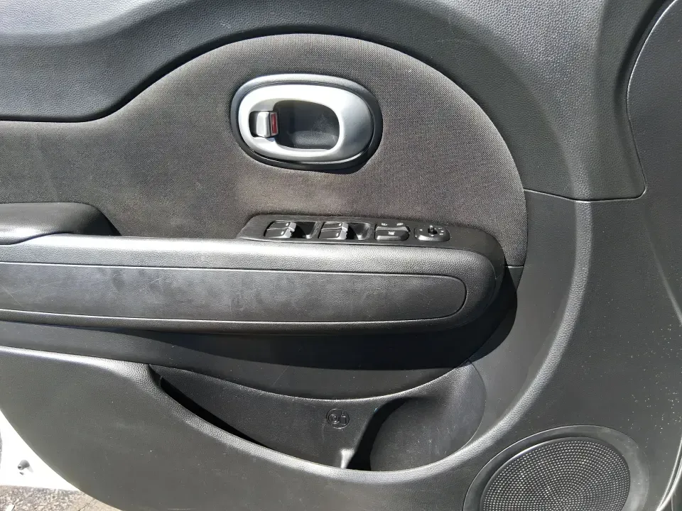 2019 Kia Soul Base (KNDJN2A20K7) with an 1.6L L4 DOHC 16V engine, 6M transmission, located at 1230 East Main St, Xenia, OH, 45385, (937) 908-9800, 39.688026, -83.910172 - Need a smart, easy-to-park ride for the daily commute down South Dixie Drive, quick errands near the Dayton Mall, or weekend drives out toward Carillon Historical Park? This 2019 Kia Soul Base in bright White is a practical, city-friendly wagon that fits real life in Moraine, Ohio-roomy enough for g - Photo#17