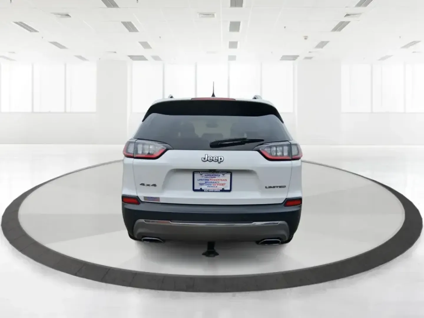 2019 Jeep Cherokee Limited 4x4 (1C4PJMDX5KD) with an 3.2L V6 DOHC 24V engine, 9A transmission, located at 1184 Kauffman Ave, Fairborn, OH, 45324, (937) 908-9800, 39.807072, -84.030914 - Load up the family, point the hood toward the next weekend getaway, and let the road decide the plan-this 2019 Jeep Cherokee Limited 4x4 is built for real-life Ohio driving, from rainy school runs to spontaneous trips up I75. With confident 4x4 capability, a smooth 9-speed automatic, and a strong 3. - Photo#3