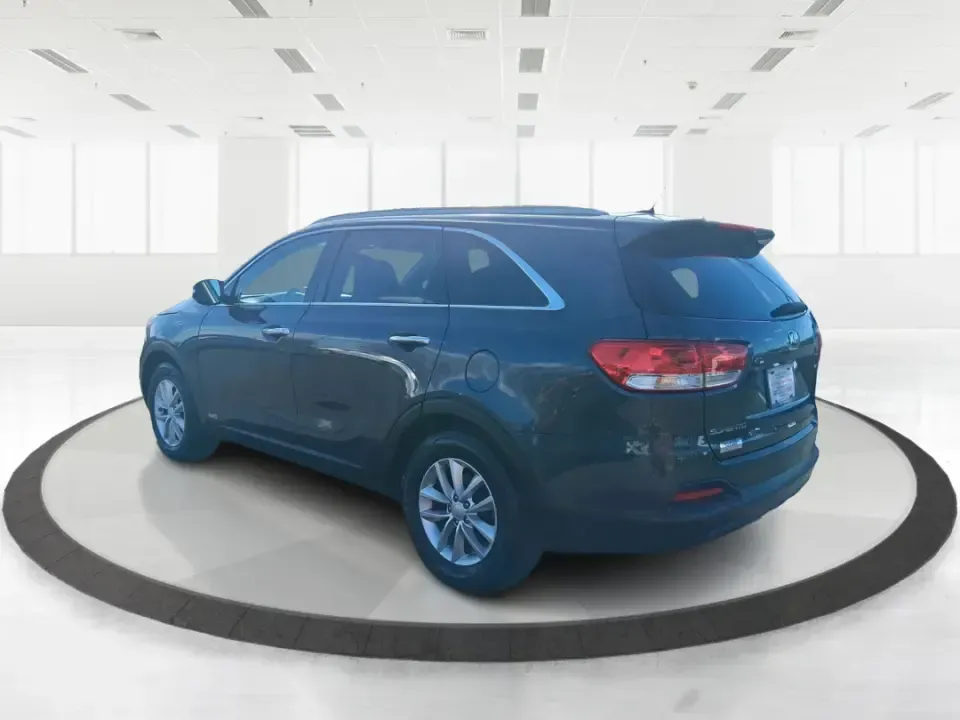 2017 Kia Sorento 2.4L LX (5XYPGDA36HG) with an 2.4L I-4 gasoline direct injection engine, 6A transmission, located at 1099 N County Rd 25A, Troy, OH, 45373, (937) 908-9800, 40.057079, -84.212883 - Picture your next weekend: groceries loaded, kids (or friends) comfortable in the back, and you're heading out of Troy for a quick getaway-maybe a stroll through downtown near the Miami River, a stop by Hobart Arena for an event, or an easy cruise up I75 toward Dayton. This 2017 Kia Sorento 2.4L LX - Photo#4
