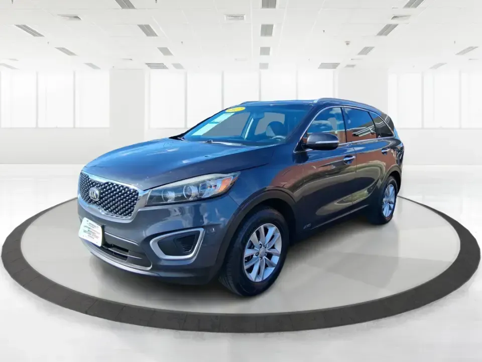 2017 Kia Sorento 2.4L LX (5XYPGDA36HG) with an 2.4L I-4 gasoline direct injection engine, 6A transmission, located at 1099 N County Rd 25A, Troy, OH, 45373, (937) 908-9800, 40.057079, -84.212883 - Picture your next weekend: groceries loaded, kids (or friends) comfortable in the back, and you're heading out of Troy for a quick getaway-maybe a stroll through downtown near the Miami River, a stop by Hobart Arena for an event, or an easy cruise up I75 toward Dayton. This 2017 Kia Sorento 2.4L LX - Photo#8