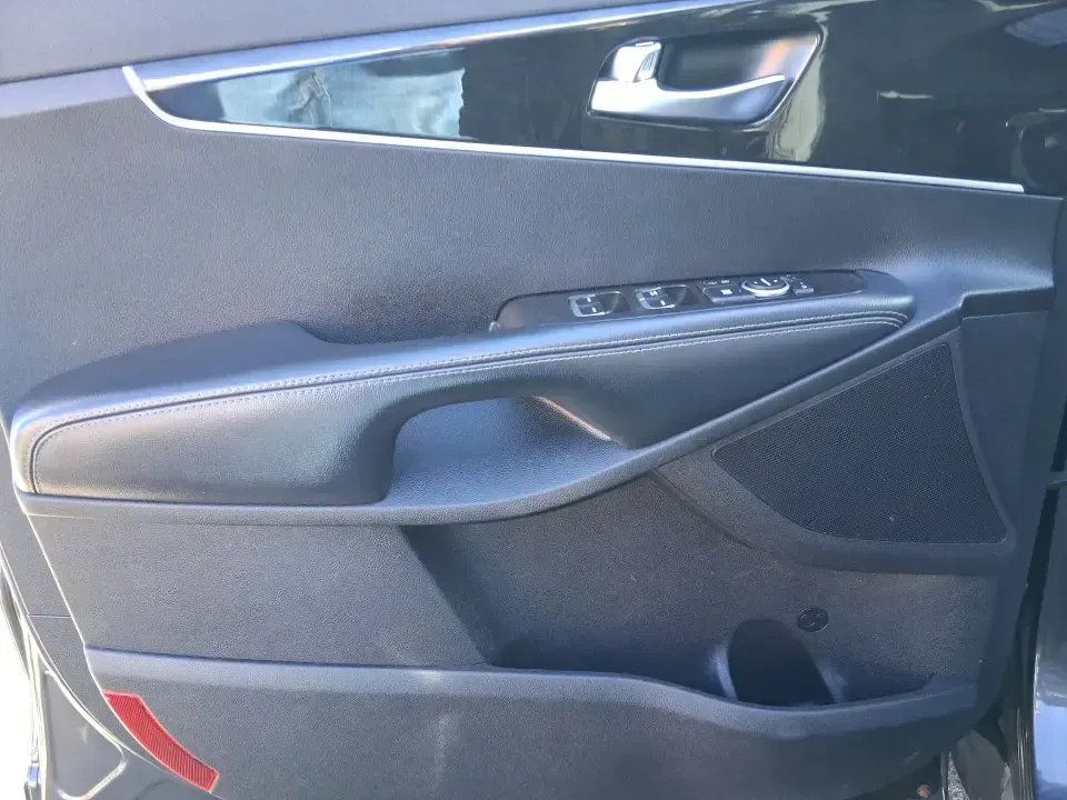 2017 Kia Sorento 2.4L LX (5XYPGDA36HG) with an 2.4L I-4 gasoline direct injection engine, 6A transmission, located at 1099 N County Rd 25A, Troy, OH, 45373, (937) 908-9800, 40.057079, -84.212883 - Picture your next weekend: groceries loaded, kids (or friends) comfortable in the back, and you're heading out of Troy for a quick getaway-maybe a stroll through downtown near the Miami River, a stop by Hobart Arena for an event, or an easy cruise up I75 toward Dayton. This 2017 Kia Sorento 2.4L LX - Photo#17