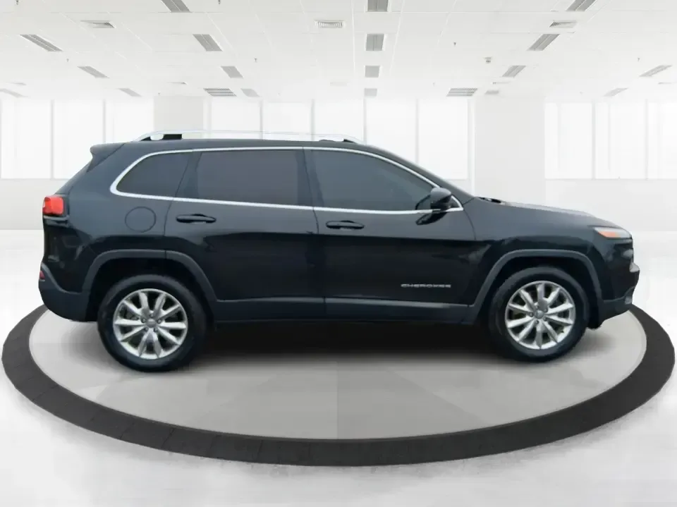 2015 Jeep Cherokee Limited (1C4PJMDBXFW) with an 2.4L L4 DOHC 16V engine, 9-Speed Automatic transmission, located at 8750 N County Rd 25A, Piqua, OH, 45356, (937) 908-9800, 40.164391, -84.232513 - Need one vehicle that can handle the weekday grind and still feel ready for a last-minute getaway? This 2015 Jeep Cherokee Limited 4WD in Brilliant Black Crystal Pearlcoat is built for Riverside life-comfortable for daily commutes, confident in Ohio weather, and versatile enough for road trips, socc - Photo#1