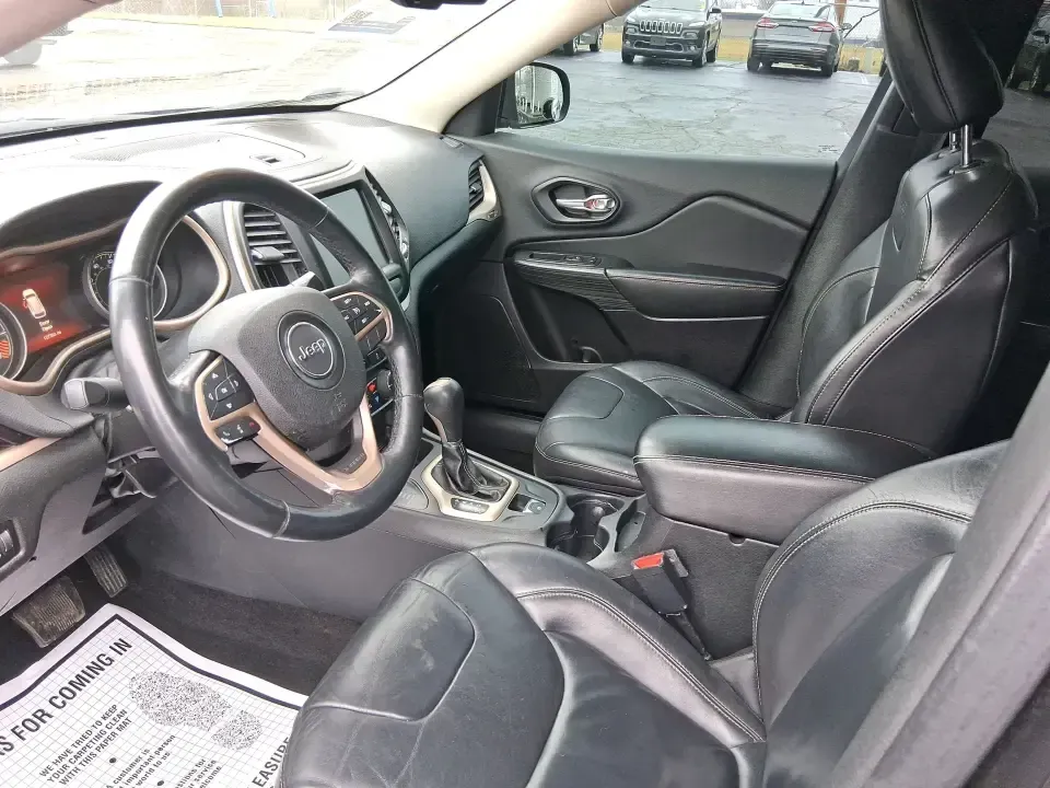 2015 Jeep Cherokee Limited (1C4PJMDBXFW) with an 2.4L L4 DOHC 16V engine, 9-Speed Automatic transmission, located at 8750 N County Rd 25A, Piqua, OH, 45356, (937) 908-9800, 40.164391, -84.232513 - Need one vehicle that can handle the weekday grind and still feel ready for a last-minute getaway? This 2015 Jeep Cherokee Limited 4WD in Brilliant Black Crystal Pearlcoat is built for Riverside life-comfortable for daily commutes, confident in Ohio weather, and versatile enough for road trips, socc - Photo#9