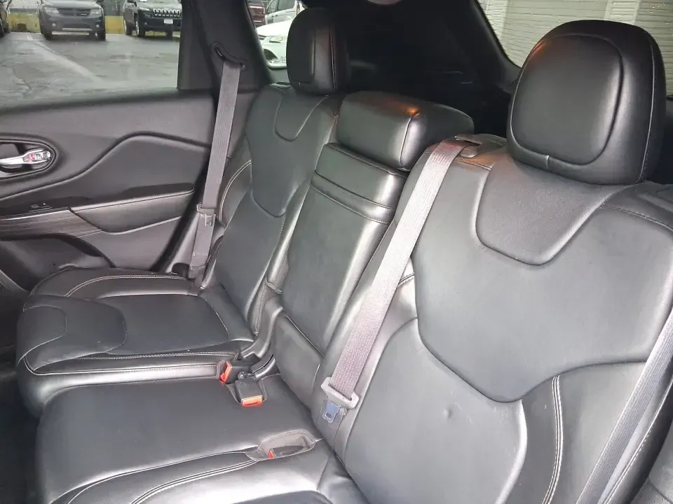 2015 Jeep Cherokee Limited (1C4PJMDBXFW) with an 2.4L L4 DOHC 16V engine, 9-Speed Automatic transmission, located at 8750 N County Rd 25A, Piqua, OH, 45356, (937) 908-9800, 40.164391, -84.232513 - Need one vehicle that can handle the weekday grind and still feel ready for a last-minute getaway? This 2015 Jeep Cherokee Limited 4WD in Brilliant Black Crystal Pearlcoat is built for Riverside life-comfortable for daily commutes, confident in Ohio weather, and versatile enough for road trips, socc - Photo#10