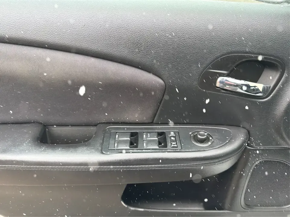 2013 Chrysler 200 Touring (1C3CCBBG4DN) with an 3.6L V6 DOHC 24V FFV engine, 6-Speed Automatic transmission, located at 4508 South Dixie Dr, Moraine, OH, 45439, (937) 908-9800, 39.689976, -84.218452 - 2013 Chrysler 200 Touring - Photo#18