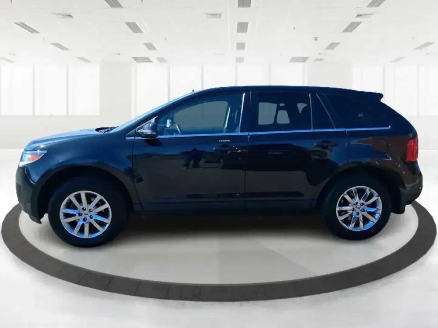 2014 Ford Edge Limited (2FMDK4KC1EB) with an 3.5L V-6 DOHC engine, 6-Speed Automatic transmission, located at 1099 N County Rd 25A, Troy, OH, 45373, (937) 908-9800, 40.057079, -84.212883 - Need an SUV that can handle Ohio's changing weather, keep everyone comfortable on school runs, and still feel upscale on date night or weekend getaways? This 2014 Ford Edge Limited in Tuxedo Black Metallic is built for real life in Troy-whether you're commuting down I75, running errands along N Coun - Photo#5