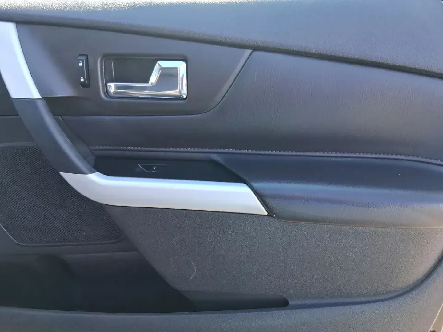 2014 Ford Edge Limited (2FMDK4KC1EB) with an 3.5L V-6 DOHC engine, 6-Speed Automatic transmission, located at 1099 N County Rd 25A, Troy, OH, 45373, (937) 908-9800, 40.057079, -84.212883 - Need an SUV that can handle Ohio's changing weather, keep everyone comfortable on school runs, and still feel upscale on date night or weekend getaways? This 2014 Ford Edge Limited in Tuxedo Black Metallic is built for real life in Troy-whether you're commuting down I75, running errands along N Coun - Photo#20