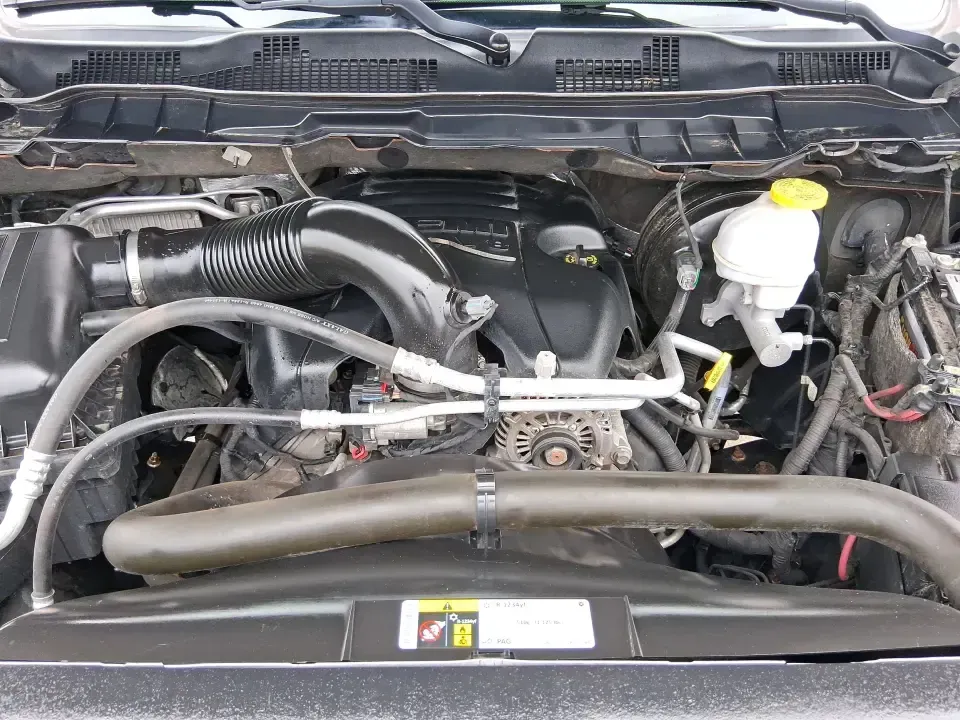 2019 Ram 1500 SLT Crew Cab SWB 4WD (1C6RR7LT2KS) with an 5.7L V8 OHV 16V engine, 8A transmission, located at 1230 East Main St, Xenia, OH, 45385, (937) 908-9800, 39.688026, -83.910172 - Built for Ohio weekends and hard-working weekdays, this 2019 Ram 1500 SLT Crew Cab SWB 4WD is the kind of truck that fits real life-towing a trailer to Caesar Creek, hauling home improvement supplies after a run down US-35, or loading up the family for a day at the Greene County Fairgrounds. Finishe - Photo#11