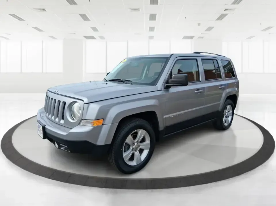 2016 Jeep Patriot Sport (1C4NJRBB2GD) with an 2.4L I-4 DOHC engine, located at 1230 East Main St, Xenia, OH, 45385, (937) 908-9800, 39.688026, -83.910172 - Ready for weekend escapes to John Bryan State Park, a confident commute down US-35, or a practical SUV that can handle Ohio's surprise weather? This 2016 Jeep Patriot Sport in Billet Silver Metallic Clearcoat is built for drivers who want everyday flexibility-room for errands and gear, sure-footed c - Photo#8