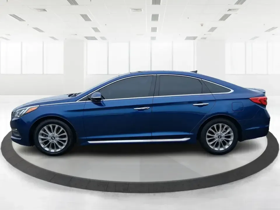 2015 Hyundai Sonata Limited (5NPE34AF5FH) with an 2.4L I-4 gasoline direct injection engine, 6-Speed Automatic transmission, located at 401 Woodman Dr, Riverside, OH, 45431, (937) 908-9800, 39.760899, -84.123421 - Picture your next week going smoother: an easy highway commute up I75, a comfortable school drop-off run through Piqua, and a weekend drive to the Miami County Fairgrounds-all in a sedan that feels upscale without the upscale price. This **2015 Hyundai Sonata Limited** in **Lakeside Blue** is built - Photo#5