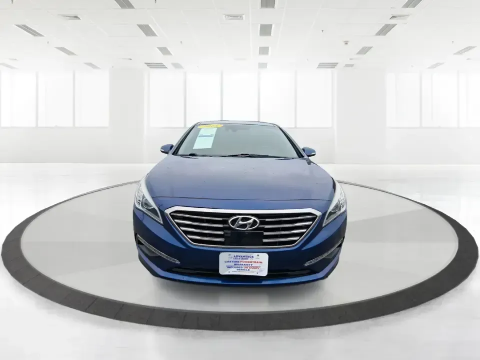 2015 Hyundai Sonata Limited (5NPE34AF5FH) with an 2.4L I-4 gasoline direct injection engine, 6-Speed Automatic transmission, located at 401 Woodman Dr, Riverside, OH, 45431, (937) 908-9800, 39.760899, -84.123421 - Picture your next week going smoother: an easy highway commute up I75, a comfortable school drop-off run through Piqua, and a weekend drive to the Miami County Fairgrounds-all in a sedan that feels upscale without the upscale price. This **2015 Hyundai Sonata Limited** in **Lakeside Blue** is built - Photo#7