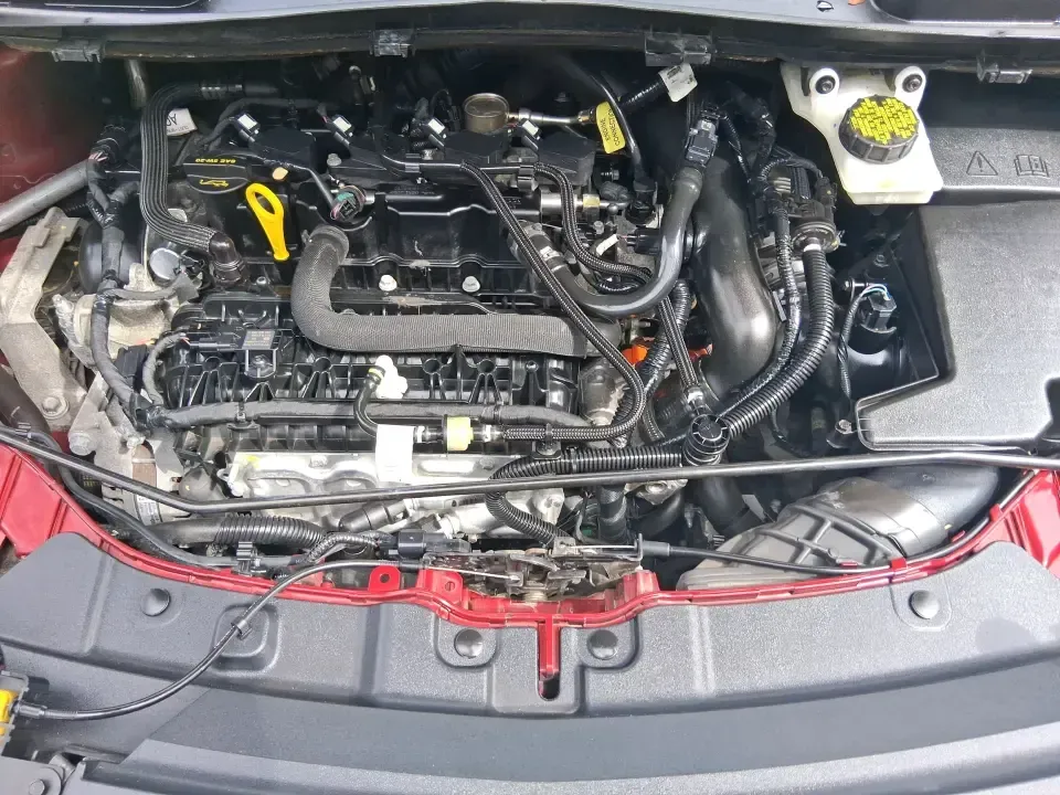 2018 Ford Escape SEL (1FMCU9HD2JU) with an 1.5L L4 DOHC 16V engine, 6A transmission, located at 4508 South Dixie Dr, Moraine, OH, 45439, (937) 908-9800, 39.689976, -84.218452 - Need a do-it-all SUV that can handle the weekday commute on I-675, quick school drop-offs near Wright-Patterson AFB, and spontaneous weekend getaways to Carillon Historical Park or a lap around Eastwood MetroPark? This 2018 Ford Escape SEL in Ruby Red Metallic Tinted Clearcoat is built for real-life - Photo#11