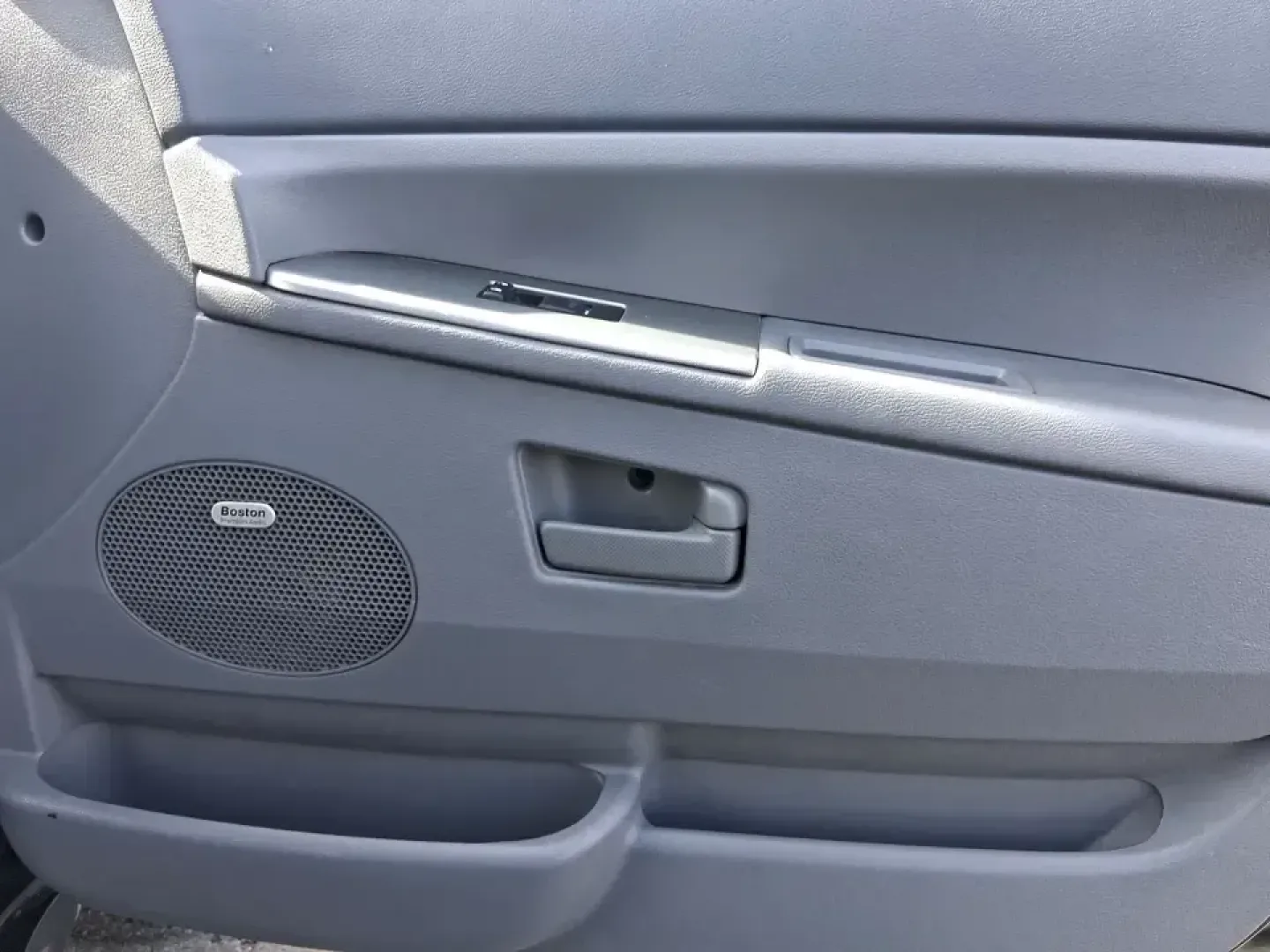 2007 Jeep Grand Cherokee Laredo (1J8GR48K47C) with an 3.7L V6 SOHC 12V engine, 5-Speed Automatic Overdrive transmission, located at 1951 S Dayton Lakeview Rd., New Carlisle, OH, 45344, (937) 908-9800, 39.890999, -84.050255 - Weekend getaways to the trails, winter commutes on slick Ohio roads, and family errands across town all get easier when you're in a capable SUV with true 4WD confidence. This **2007 Jeep Grand Cherokee Laredo** is built for drivers who want classic Jeep utility without giving up everyday comfort-ide - Photo#19