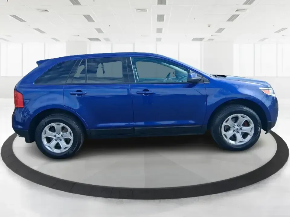 2013 Ford Edge SEL (2FMDK4JC3DB) with an 3.5L V-6 DOHC engine, 6-Speed Automatic transmission, located at 1230 East Main St, Xenia, OH, 45385, (937) 908-9800, 39.688026, -83.910172 - Pack up the kids, cue up your favorite playlist, and point the nose toward a weekend getaway-this 2013 Ford Edge SEL is the kind of comfortable, confident SUV that fits real life in Troy, Ohio. Whether you're commuting up SR-25A, running after-school errands near downtown Troy, or loading up for a r - Photo#1