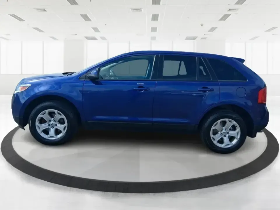 2013 Ford Edge SEL (2FMDK4JC3DB) with an 3.5L V-6 DOHC engine, 6-Speed Automatic transmission, located at 1230 East Main St, Xenia, OH, 45385, (937) 908-9800, 39.688026, -83.910172 - Pack up the kids, cue up your favorite playlist, and point the nose toward a weekend getaway-this 2013 Ford Edge SEL is the kind of comfortable, confident SUV that fits real life in Troy, Ohio. Whether you're commuting up SR-25A, running after-school errands near downtown Troy, or loading up for a r - Photo#5