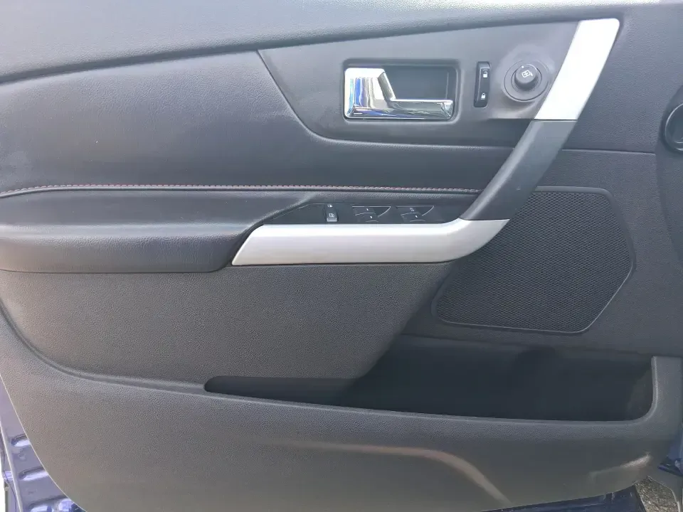 2013 Ford Edge SEL (2FMDK4JC3DB) with an 3.5L V-6 DOHC engine, 6-Speed Automatic transmission, located at 1230 East Main St, Xenia, OH, 45385, (937) 908-9800, 39.688026, -83.910172 - Pack up the kids, cue up your favorite playlist, and point the nose toward a weekend getaway-this 2013 Ford Edge SEL is the kind of comfortable, confident SUV that fits real life in Troy, Ohio. Whether you're commuting up SR-25A, running after-school errands near downtown Troy, or loading up for a r - Photo#19