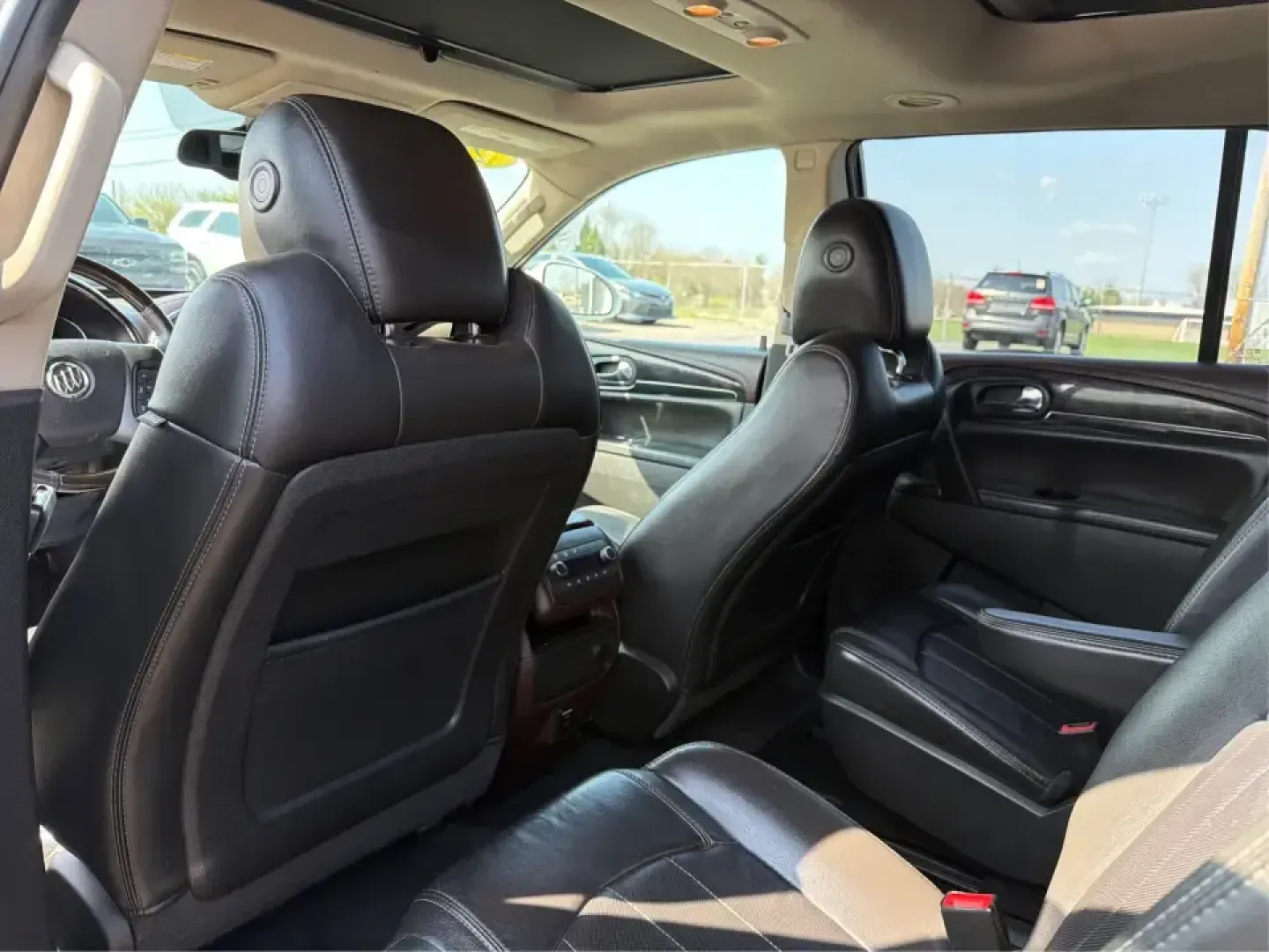 2015 Buick Enclave Leather (5GAKRBKDXFJ) with an 3.6L V-6 gasoline direct injection engine, 6-Speed Automatic Overdrive transmission, located at 1099 N County Rd 25A, Troy, OH, 45373, (937) 908-9800, 40.057079, -84.212883 - Pack up the kids, cue the road-trip playlist, and point your weekend plans toward somewhere fun-this 2015 Buick Enclave Leather in White Opal is built for real life in Troy, Ohio. Whether you're doing the school run, commuting up I75, or heading to the Dayton area for a family day out, the Enclave d - Photo#10