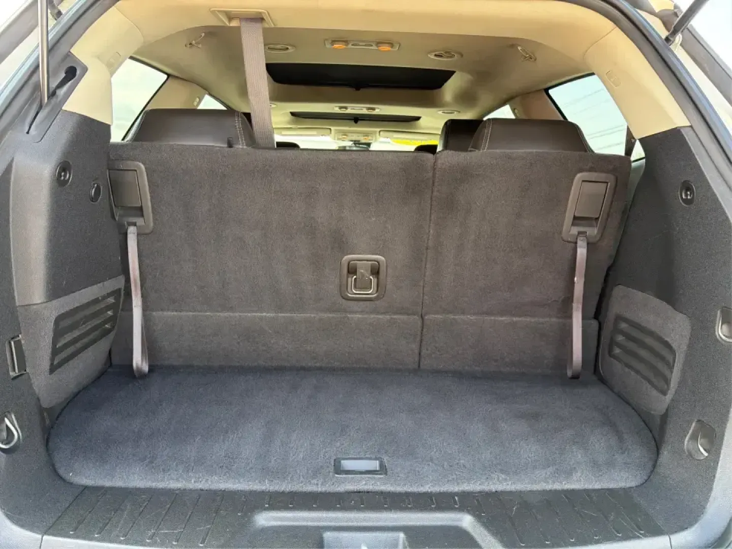2015 Buick Enclave Leather (5GAKRBKDXFJ) with an 3.6L V-6 gasoline direct injection engine, 6-Speed Automatic Overdrive transmission, located at 1099 N County Rd 25A, Troy, OH, 45373, (937) 908-9800, 40.057079, -84.212883 - Pack up the kids, cue the road-trip playlist, and point your weekend plans toward somewhere fun-this 2015 Buick Enclave Leather in White Opal is built for real life in Troy, Ohio. Whether you're doing the school run, commuting up I75, or heading to the Dayton area for a family day out, the Enclave d - Photo#12