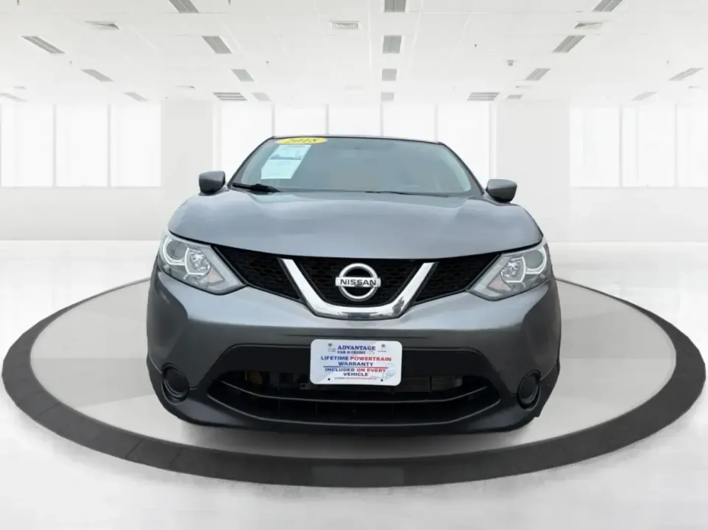 2018 Nissan Rogue S (JN1BJ1CP6JW) with an 2L I-4 gasoline direct injection engine, CVT transmission, located at 401 Woodman Dr, Riverside, OH, 45431, (937) 908-9800, 39.760899, -84.123421 - Picture your next week: an easy I75 commute into Dayton, school drop-offs in nearby Kettering, a Costco run, and a weekend drive down to Carillon Historical Park or a quick lap around the Dayton Mall area-all with one SUV that's sized right for real life. This 2018 Nissan Rogue S in sleek Gun Metall - Photo#7