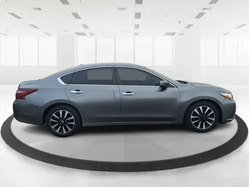 2018 Nissan Altima 2.5 SV (1N4AL3AP0JC) with an 2.5L I-4 DOHC engine, CVT transmission, located at 4508 South Dixie Dr, Moraine, OH, 45439, (937) 908-9800, 39.689976, -84.218452 - Make every mile easier-whether you're tackling a long commute down I75, running kids to practice after school, or planning a weekend day trip to the Miami County Fairgrounds. This 2018 Nissan Altima 2.5 SV in Gun Metallic is the kind of comfortable, efficient sedan that fits real-life schedules in P - Photo#1