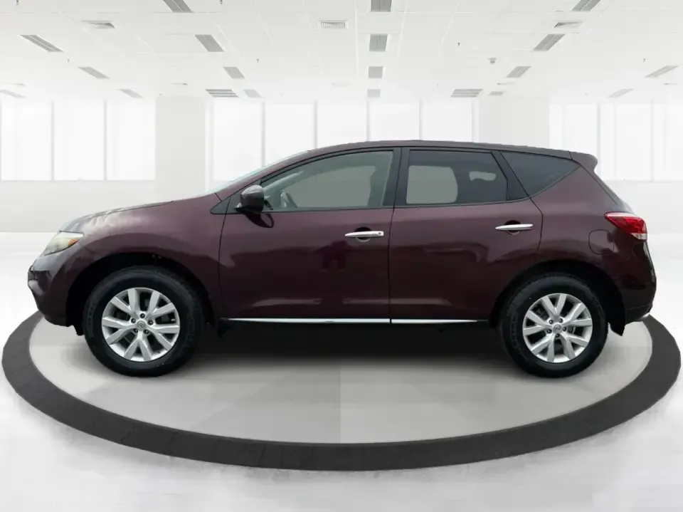 2013 Nissan Murano S (JN8AZ1MW8DW) with an 3.5L V-6 DOHC engine, Continuously Variable Transmission transmission, located at 1230 East Main St, Xenia, OH, 45385, (937) 908-9800, 39.688026, -83.910172 - Picture your next Ohio weekend: loading up the family for a day at Caesar Creek State Park, cruising out to the Greene County Fair, or tackling a long commute between Xenia, Beavercreek, and Dayton with confident comfort. This 2013 Nissan Murano S is the kind of midsize SUV that fits real life-roomy - Photo#5
