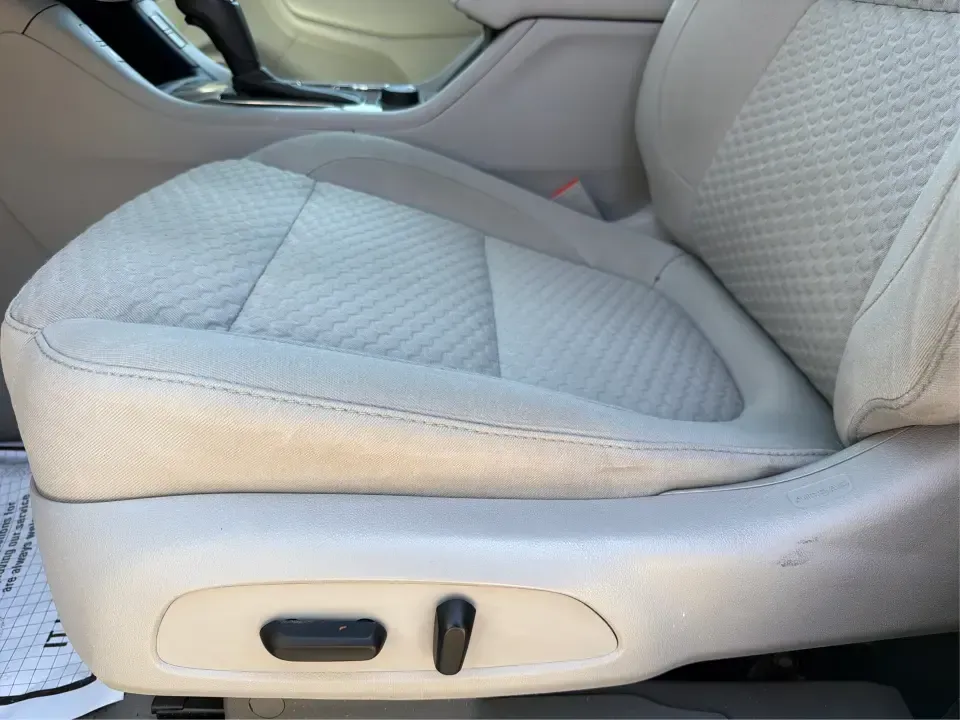 2018 GMC Acadia SLE-2 (1GKKNSLS0JZ) with an 3.6L V6 DOHC 24V engine, 6A transmission, located at 401 Woodman Dr, Riverside, OH, 45431, (937) 908-9800, 39.760899, -84.123421 - Load up the kids, the groceries, and the weekend plans-this 2018 GMC Acadia SLE-2 is the kind of SUV that makes busy life in and around Xenia feel easier. Whether you're commuting toward Dayton, juggling school drop-offs, or heading out for a road trip through Caesar Creek State Park, the Acadia del - Photo#16