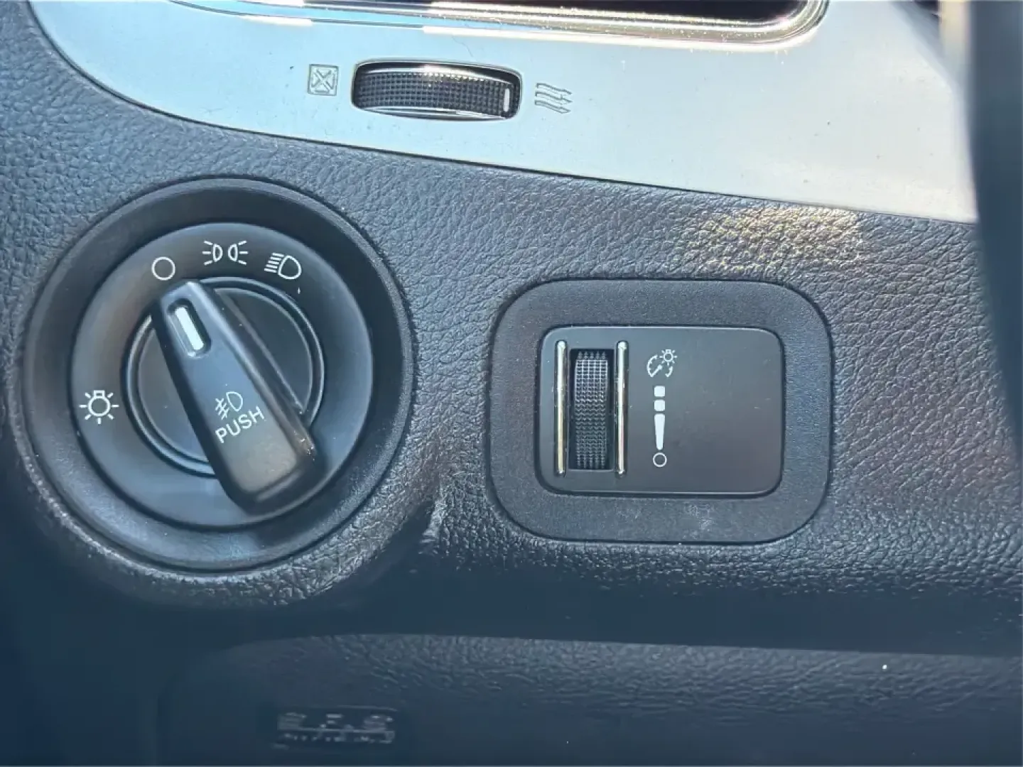 2014 Dodge Journey SXT (3C4PDDBG0ET) with an 3.6L V-6 DOHC engine, 6-Speed Automatic transmission, located at 1099 N County Rd 25A, Troy, OH, 45373, (937) 908-9800, 40.057079, -84.212883 - Pack up the kids, the dog, and the weekend bags-this 2014 Dodge Journey SXT is the kind of SUV that makes everyday life in Troy easier and spontaneous road trips feel completely doable. Whether you're tackling school drop-offs, commuting to Dayton, or planning a family day at the Miami County Fairgr - Photo#17