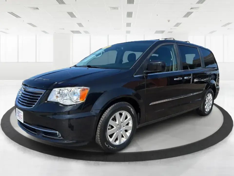 2016 Chrysler Town and Country Touring (2C4RC1BG5GR) with an Pentastar 3.6L V-6 DOHC engine, 6A transmission, located at 8750 N County Rd 25A, Piqua, OH, 45356, (937) 908-9800, 40.164391, -84.232513 - Load up the kids, the cooler, and the weekend plans-this 2016 Chrysler Town and Country Touring is the kind of family-first van that makes school drop-offs, long commutes, and road trips feel effortless. With its roomy passenger-van layout, versatile seating, and comfort features that keep everyon - Photo#8