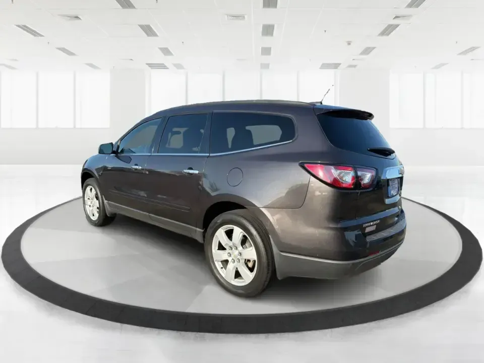 2017 Chevrolet Traverse 1LT (1GNKRGKD6HJ) with an 3.6L V-6 gasoline direct injection engine, 6A transmission, located at 8750 N County Rd 25A, Piqua, OH, 45356, (937) 908-9800, 40.164391, -84.232513 - Road trips to Indian Lake, busy school mornings, and comfortable daily commutes down I75 are exactly what this SUV was built for. If you need a three-row family hauler that still feels confident and composed on Ohio back roads, this **2017 Chevrolet Traverse 1LT** in **Tungsten Metallic** delivers t - Photo#4