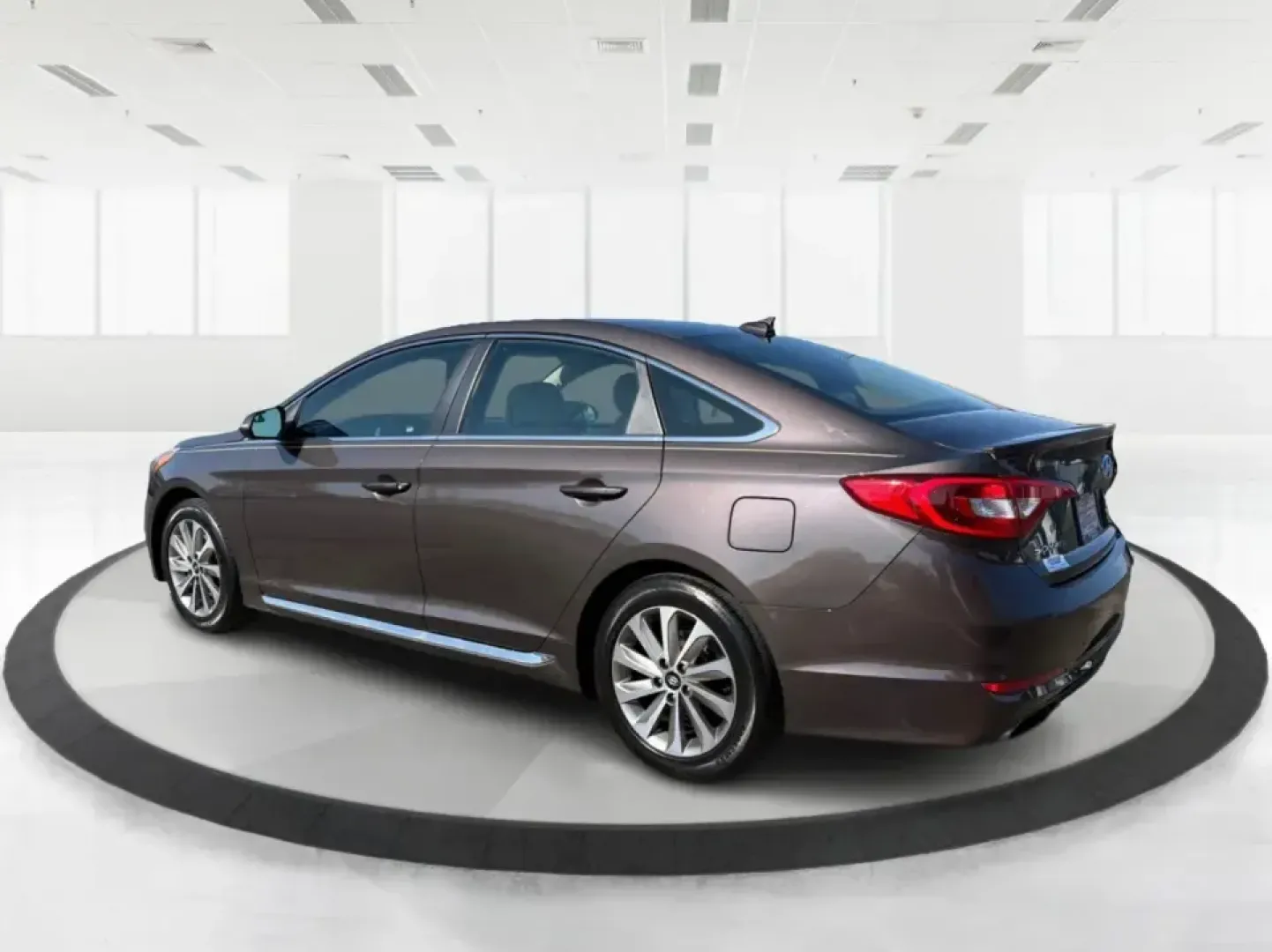2017 Hyundai Sonata Sport (5NPE34AF8HH) with an 2.4L I-4 gasoline direct injection engine, 6A transmission, located at 8750 N County Rd 25A, Piqua, OH, 45356, (937) 908-9800, 40.164391, -84.232513 - Picture a sedan that makes everyday life easier-smooth for the I75 commute, comfortable for school drop-offs, and efficient enough for weekend runs to downtown Piqua or a quick escape to the parks and trails around Miami County. This 2017 Hyundai Sonata Sport is built for real-world driving: practic - Photo#4