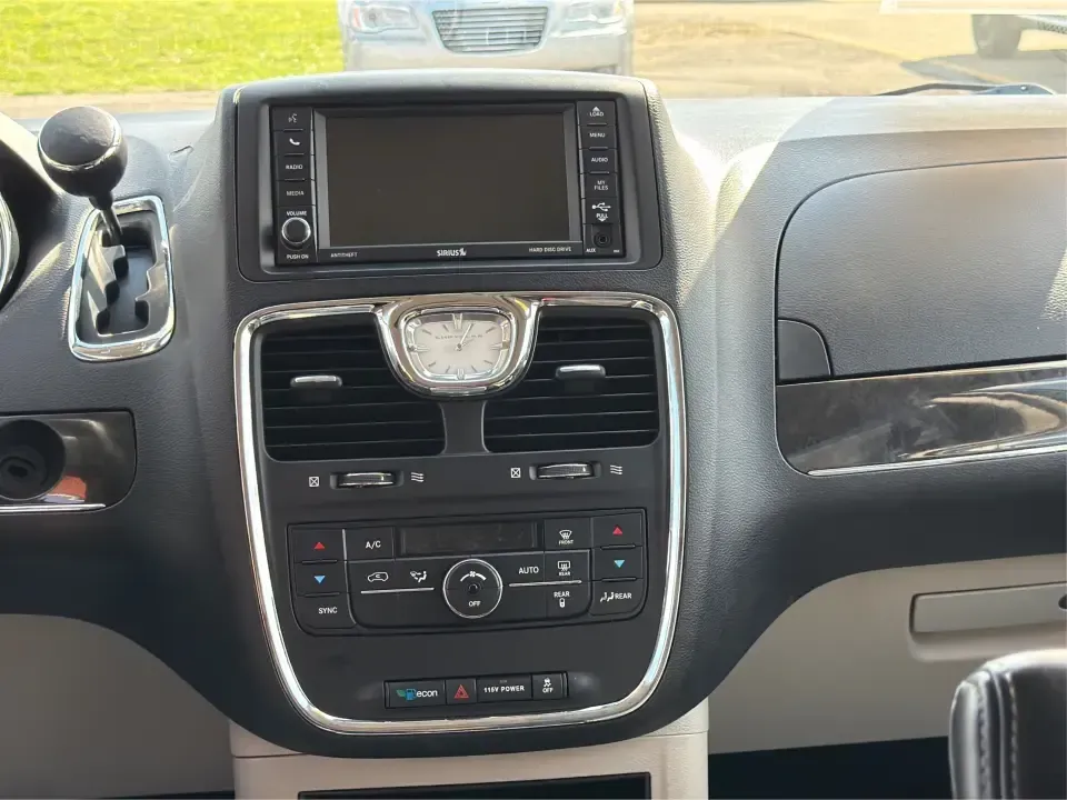 2016 Chrysler Town and Country Touring (2C4RC1BGXGR) with an Pentastar 3.6L V-6 DOHC engine, 6A transmission, located at 1230 East Main St, Xenia, OH, 45385, (937) 908-9800, 39.688026, -83.910172 - Life gets busy fast-school drop-offs, long commutes, weekend tournaments, and the occasional road trip to reset. The 2016 Chrysler Town and Country Touring is built for that real-life rhythm, giving you minivan practicality with comfort features that make every mile easier. Finished in Brilliant B - Photo#13