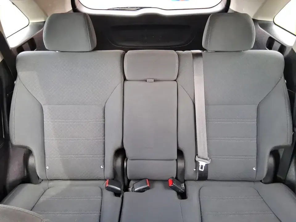 2017 Kia Sorento 2.4L LX (5XYPG4A30HG) with an 2.4L I-4 gasoline direct injection engine, 6A transmission, located at 401 Woodman Dr, Riverside, OH, 45431, (937) 908-9800, 39.760899, -84.123421 - Picture your next weekend: the family packed up for a day at Carillon Historical Park, groceries loaded after a quick stop near The Greene, and plenty of room left for sports gear or a stroller-without feeling like you're driving something bulky. This 2017 Kia Sorento LX is built for real life in th - Photo#14