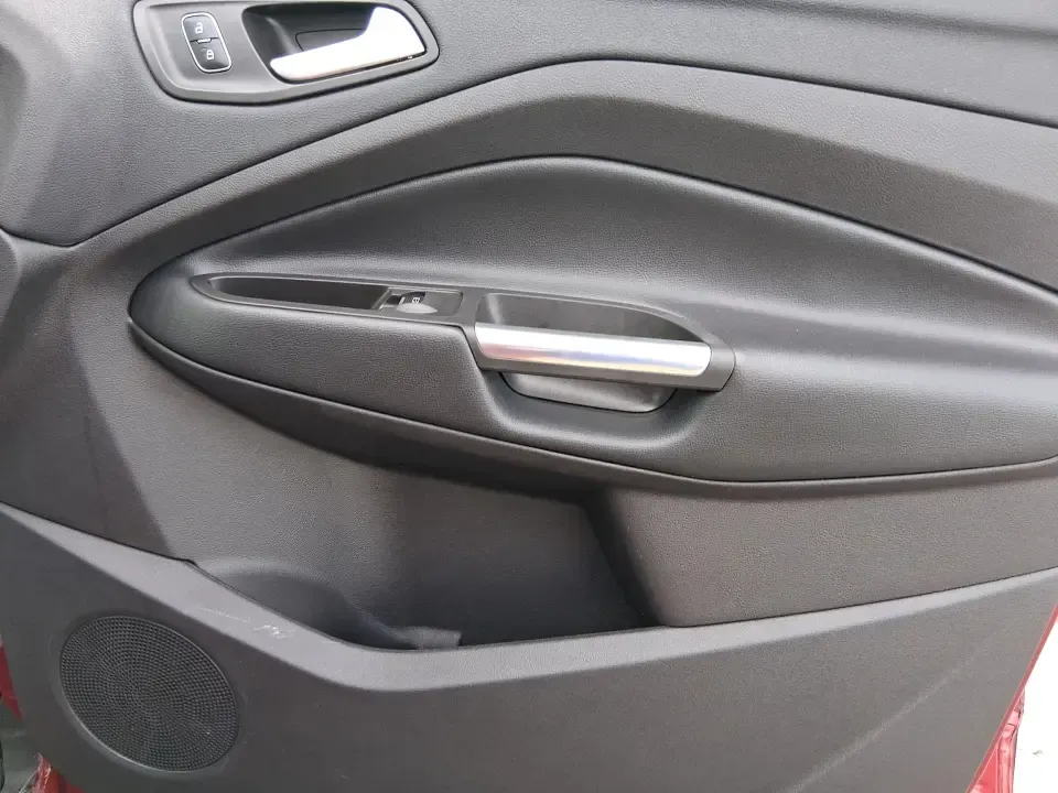 2019 Ford Escape SE (1FMCU9GD8KU) with an 1.5L L4 DOHC 16V engine, 6A transmission, located at 8750 N County Rd 25A, Piqua, OH, 45356, (937) 908-9800, 40.164391, -84.232513 - Make your next week look easier: a confident, all-weather SUV for school runs, long commutes up I75, and spontaneous weekend getaways to Indian Lake or downtown Troy. This **2019 Ford Escape SE** blends practical space with the kind of comfort and tech that fits real life in **Piqua, Ohio**-whether - Photo#20