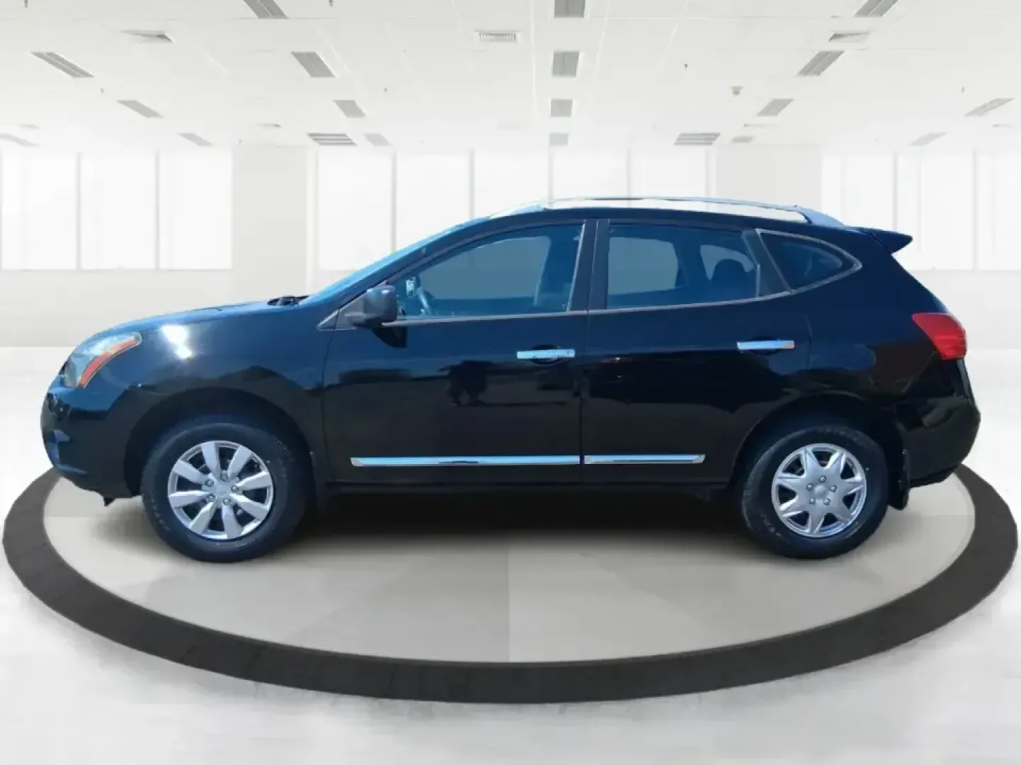 2015 Nissan Rogue S (JN8AS5MV4FW) with an 2.5L I-4 DOHC engine, Continuously Variable Transmission transmission, located at 1951 S Dayton Lakeview Rd., New Carlisle, OH, 45344, (937) 908-9800, 39.890999, -84.050255 - Pack up the kids, load the groceries, or point the nose toward a weekend getaway-this 2015 Nissan Rogue S is the kind of practical SUV that fits real life in Riverside. With confident all-weather capability, flexible cargo space, and everyday comfort, it's ideal for commuters running up and down I-6 - Photo#5