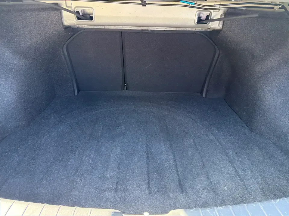 2018 Hyundai Elantra SE (KMHD74LF2JU) with an Nu 2L I-4 DOHC engine, 6A transmission, located at 4508 South Dixie Dr, Moraine, OH, 45439, (937) 908-9800, 39.689976, -84.218452 - Need a dependable commuter that's easy to park downtown, comfortable for I-75 and SR-725 drives, and efficient enough for everyday errands from Moraine to Dayton? This 2018 Hyundai Elantra SE in Galactic Gray Metallic is a smart, budget-friendly sedan built for real life-work runs, school drop-offs, - Photo#12