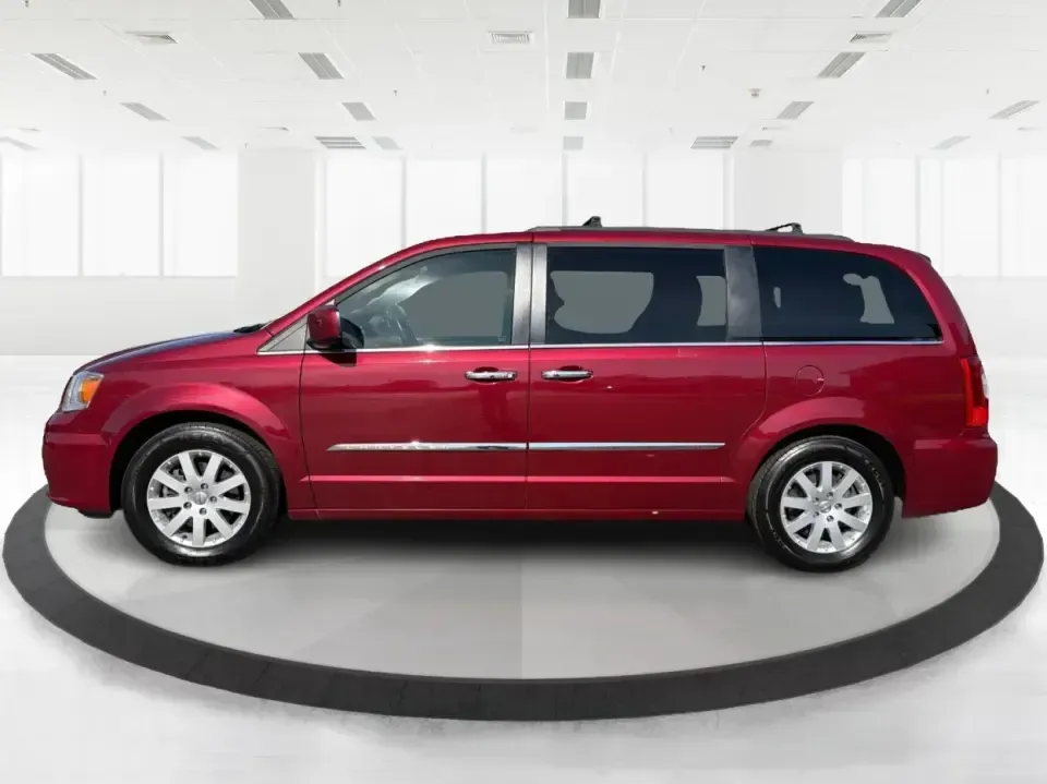 2015 Chrysler Town and Country Touring (2C4RC1BG6FR) with an 3.6L V-6 DOHC engine, 6-Speed Automatic transmission, located at 1230 East Main St, Xenia, OH, 45385, (937) 908-9800, 39.688026, -83.910172 - Load up the kids, the gear, and the snacks-this 2015 Chrysler Town and Country Touring is built for real-life family schedules, long commutes, and weekend getaways without the stress. Whether you're shuttling to practice, carpooling through Greene County, or planning a road trip that starts on US- - Photo#5