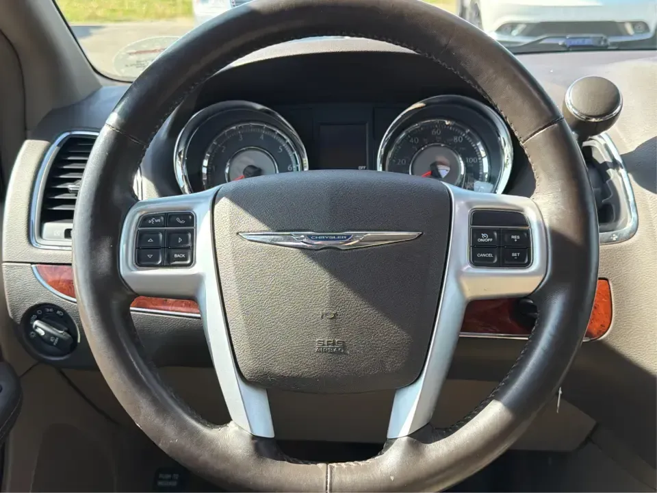 2015 Chrysler Town and Country Touring (2C4RC1BG6FR) with an 3.6L V-6 DOHC engine, 6-Speed Automatic transmission, located at 1230 East Main St, Xenia, OH, 45385, (937) 908-9800, 39.688026, -83.910172 - Load up the kids, the gear, and the snacks-this 2015 Chrysler Town and Country Touring is built for real-life family schedules, long commutes, and weekend getaways without the stress. Whether you're shuttling to practice, carpooling through Greene County, or planning a road trip that starts on US- - Photo#16