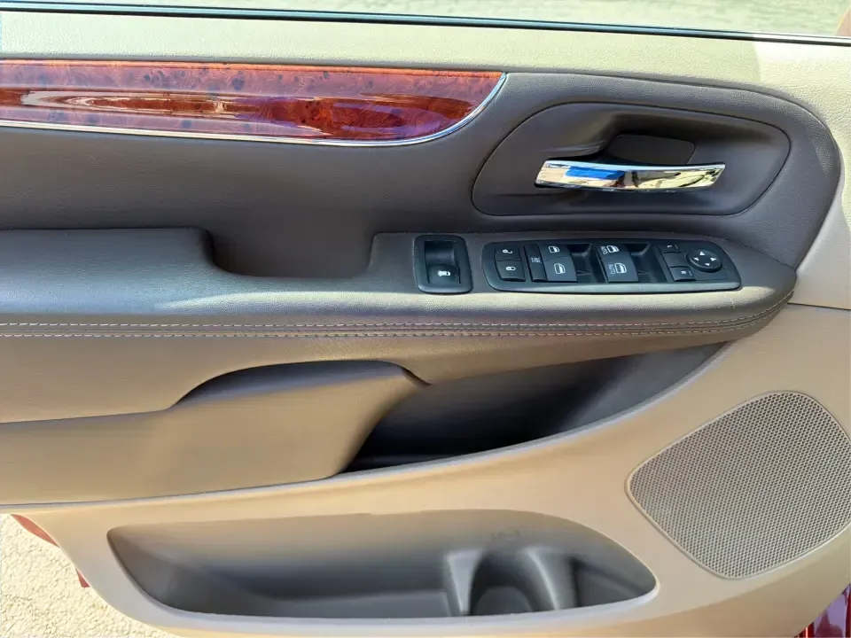 2015 Chrysler Town and Country Touring (2C4RC1BG6FR) with an 3.6L V-6 DOHC engine, 6-Speed Automatic transmission, located at 1230 East Main St, Xenia, OH, 45385, (937) 908-9800, 39.688026, -83.910172 - Load up the kids, the gear, and the snacks-this 2015 Chrysler Town and Country Touring is built for real-life family schedules, long commutes, and weekend getaways without the stress. Whether you're shuttling to practice, carpooling through Greene County, or planning a road trip that starts on US- - Photo#19