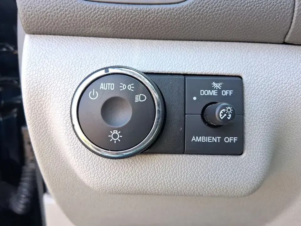 2016 Buick Enclave Leather (5GAKVBKD1GJ) with an 3.6L V-6 gasoline direct injection engine, 6-Speed Automatic Overdrive transmission, located at 1230 East Main St, Xenia, OH, 45385, (937) 908-9800, 39.688026, -83.910172 - Weekend road trips to Yellow Springs, daily school runs across Fairborn, or a comfortable commute down I675 toward Dayton-this 2016 Buick Enclave Leather is built for real life when you need space, confidence, and premium comfort without the premium price. Finished in Ebony Twilight Metallic, this f - Photo#17
