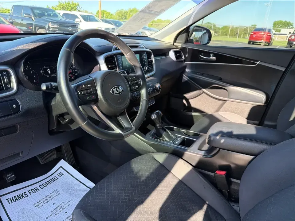 2018 Kia Sorento 2.4L LX (5XYPGDA36JG) with an 2.4L I-4 gasoline direct injection engine, 6A transmission, located at 1099 N County Rd 25A, Troy, OH, 45373, (937) 908-9800, 40.057079, -84.212883 - Build your next chapter around an SUV that's ready for school drop-offs, long commutes up I75, and weekend getaways to Charleston Falls Preserve or a family day near the Miami County Fairgrounds. This 2018 Kia Sorento LX in Snow White Pearl is the kind of practical, go-anywhere crossover that fits r - Photo#9