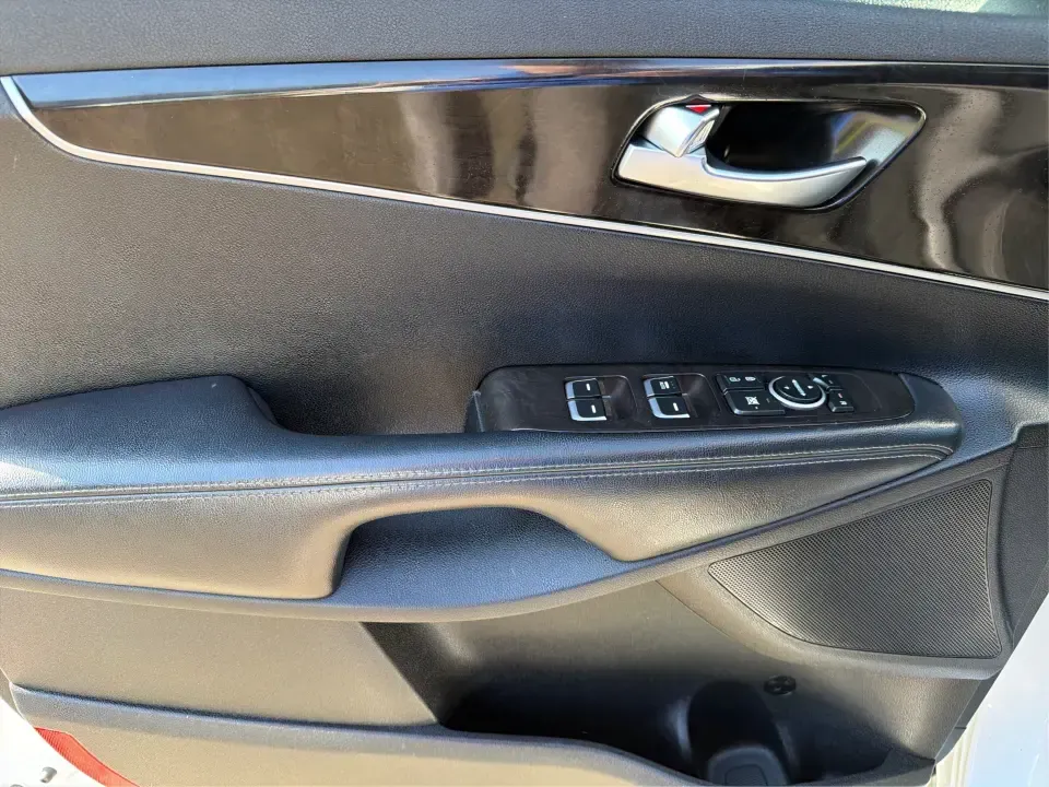 2018 Kia Sorento 2.4L LX (5XYPGDA36JG) with an 2.4L I-4 gasoline direct injection engine, 6A transmission, located at 1099 N County Rd 25A, Troy, OH, 45373, (937) 908-9800, 40.057079, -84.212883 - Build your next chapter around an SUV that's ready for school drop-offs, long commutes up I75, and weekend getaways to Charleston Falls Preserve or a family day near the Miami County Fairgrounds. This 2018 Kia Sorento LX in Snow White Pearl is the kind of practical, go-anywhere crossover that fits r - Photo#18