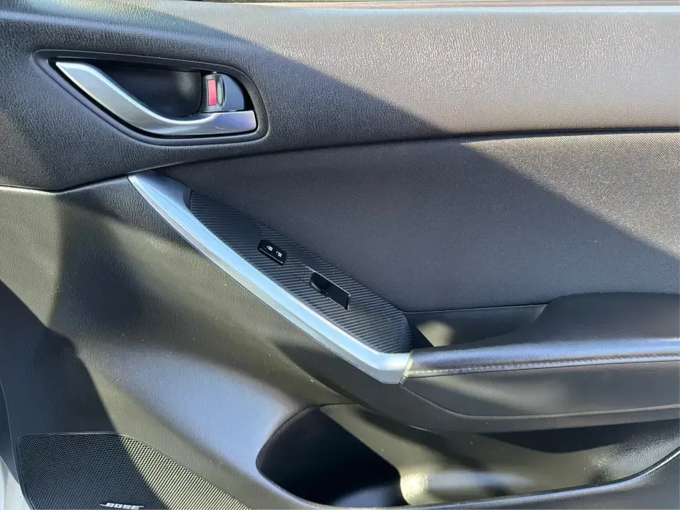 2016 Mazda CX-5 Touring (JM3KE4CYXG0) with an SKYACTIV-G 2.5L I-4 gasoline direct injection engine, 6-Speed Automatic transmission, located at 1230 East Main St, Xenia, OH, 45385, (937) 908-9800, 39.688026, -83.910172 - Pack up the kids, load the groceries, or point the nose toward a weekend road trip-this 2016 Mazda CX-5 Touring is the kind of SUV that fits real life in Piqua. With confident all-weather capability and a comfortable, well-equipped cabin, it's a smart choice for commuters running up and down I75, fa - Photo#19