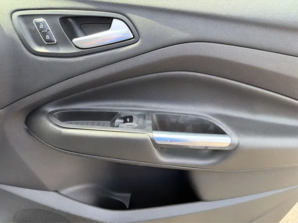 2015 Ford Escape SE (1FMCU9G98FU) with an 2.0L L4 DOHC 16V engine, 6-Speed Automatic transmission, located at 1099 N County Rd 25A, Troy, OH, 45373, (937) 908-9800, 40.057079, -84.212883 - Weekday commutes down I75, school drop-offs around Troy City Schools, and spontaneous weekend trips to Charleston Falls Preserve all get easier when you have an SUV that's the right size, the right power, and the right fit for your budget. This 2015 Ford Escape SE in Ingot Silver is built for real-l - Photo#20