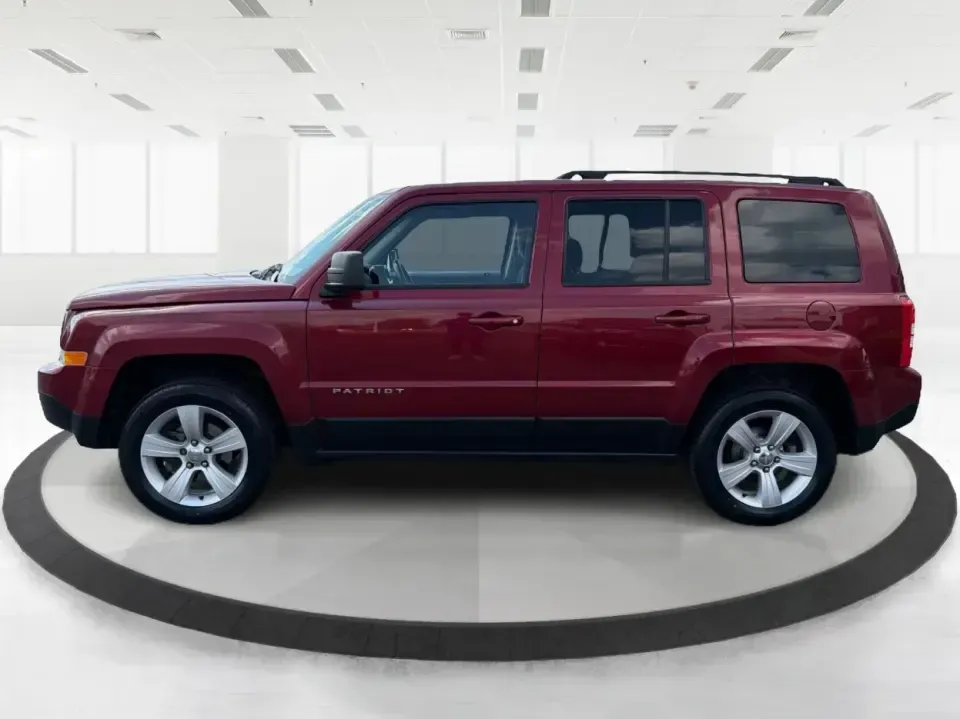 2016 Jeep Patriot Latitude (1C4NJRFB0GD) with an 2.4L I-4 DOHC engine, located at 8750 N County Rd 25A, Piqua, OH, 45356, (937) 908-9800, 40.164391, -84.232513 - Weekend escapes to Indian Lake, snowy morning commutes up I75, or everyday school-and-grocery runs around Miami County-this 2016 Jeep Patriot Latitude is built for the kind of Ohio life that doesn't slow down when the weather turns. With confident 4WD/AWD capability and SUV practicality, it's a smar - Photo#5