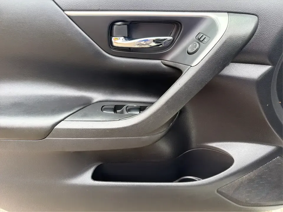 2015 Nissan Altima 2.5 S (1N4AL3AP9FC) with an 2.5L I-4 DOHC engine, Continuously Variable Transmission transmission, located at 1184 Kauffman Ave, Fairborn, OH, 45324, (937) 908-9800, 39.807072, -84.030914 - Need a dependable sedan for daily commuting between Fairborn and Dayton, campus runs to Wright State, or comfortable weekend drives out toward Yellow Springs? This **2015 Nissan Altima 2.5 S** delivers the kind of real-world practicality busy schedules demand-fuel-friendly performance, a roomy cabin - Photo#18