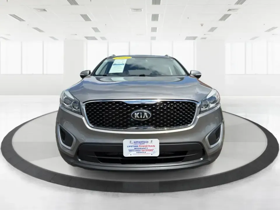 2017 Kia Sorento 2.4L LX (5XYPG4A38HG) with an 2.4L I-4 gasoline direct injection engine, 6A transmission, located at 8750 N County Rd 25A, Piqua, OH, 45356, (937) 908-9800, 40.164391, -84.232513 - Weekend road trips to Indian Lake, daily school drop-offs, and long commutes up I75 feel a lot easier when your SUV has real space, confident handling, and comfort features that keep everyone happy. This **2017 Kia Sorento LX (2.4L)** in **Platinum Graphite** is a practical, do-it-all **SUV** that f - Photo#7