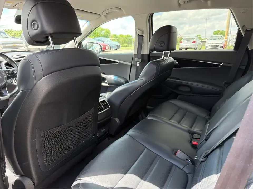 2017 Kia Sorento 2.4L LX (5XYPG4A38HG) with an 2.4L I-4 gasoline direct injection engine, 6A transmission, located at 8750 N County Rd 25A, Piqua, OH, 45356, (937) 908-9800, 40.164391, -84.232513 - Weekend road trips to Indian Lake, daily school drop-offs, and long commutes up I75 feel a lot easier when your SUV has real space, confident handling, and comfort features that keep everyone happy. This **2017 Kia Sorento LX (2.4L)** in **Platinum Graphite** is a practical, do-it-all **SUV** that f - Photo#10