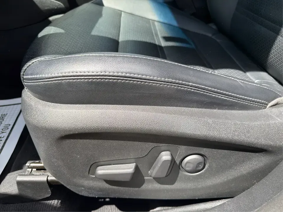 2017 Kia Sorento 2.4L LX (5XYPG4A38HG) with an 2.4L I-4 gasoline direct injection engine, 6A transmission, located at 8750 N County Rd 25A, Piqua, OH, 45356, (937) 908-9800, 40.164391, -84.232513 - Weekend road trips to Indian Lake, daily school drop-offs, and long commutes up I75 feel a lot easier when your SUV has real space, confident handling, and comfort features that keep everyone happy. This **2017 Kia Sorento LX (2.4L)** in **Platinum Graphite** is a practical, do-it-all **SUV** that f - Photo#17