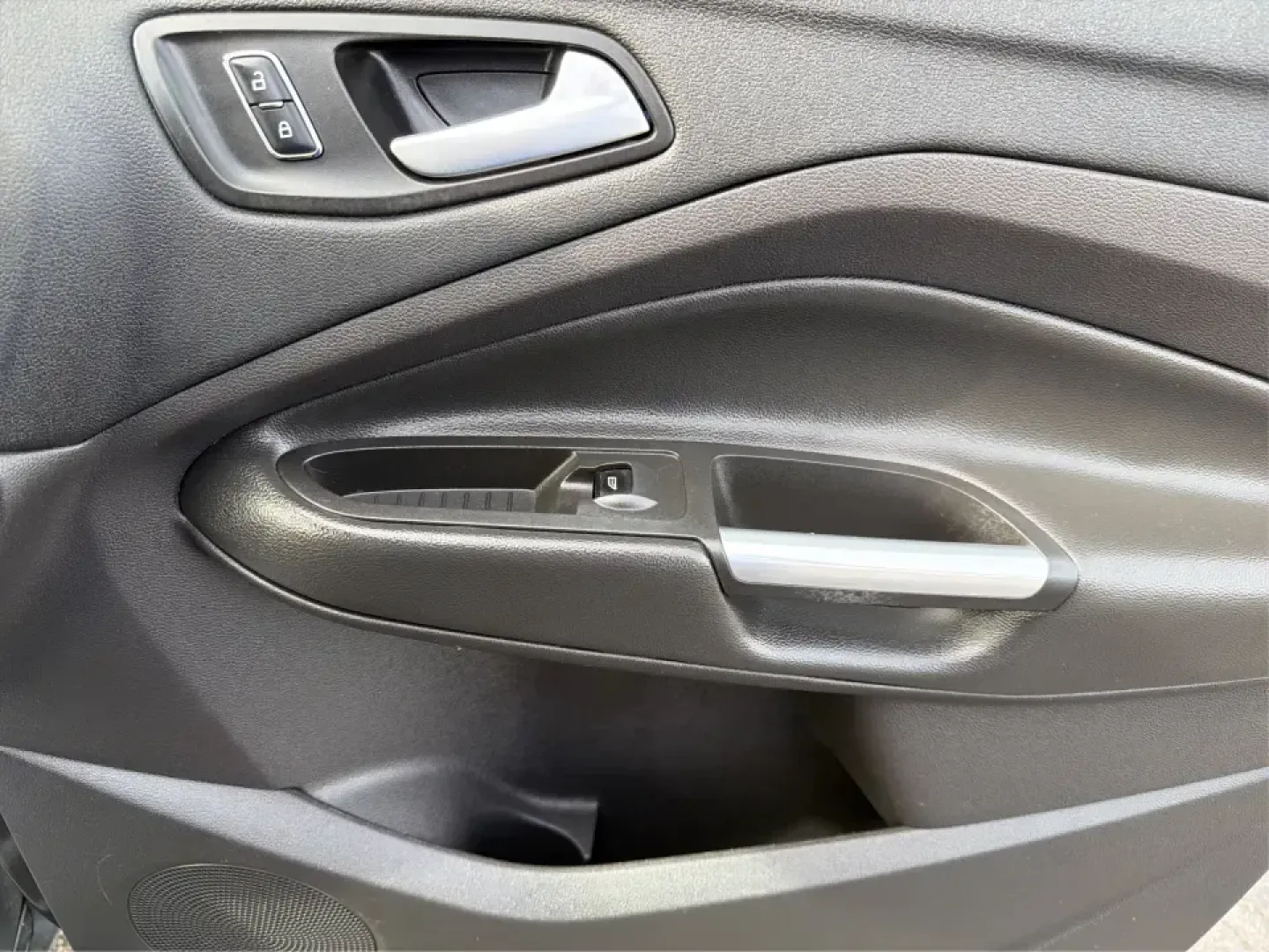 2016 Ford Escape SE (1FMCU0G75GU) with an 2.5L L4 DOHC 16V engine, 6-Speed Automatic transmission, located at 1099 N County Rd 25A, Troy, OH, 45373, (937) 908-9800, 40.057079, -84.212883 - Whether you're juggling school drop-offs, commuting up I75, or planning a weekend run to the Miami County Fairgrounds, this 2016 Ford Escape SE is the kind of practical SUV that fits real-life Troy, Ohio routines. With a versatile cabin, confident road manners, and easy-to-live-with features, it's a - Photo#20