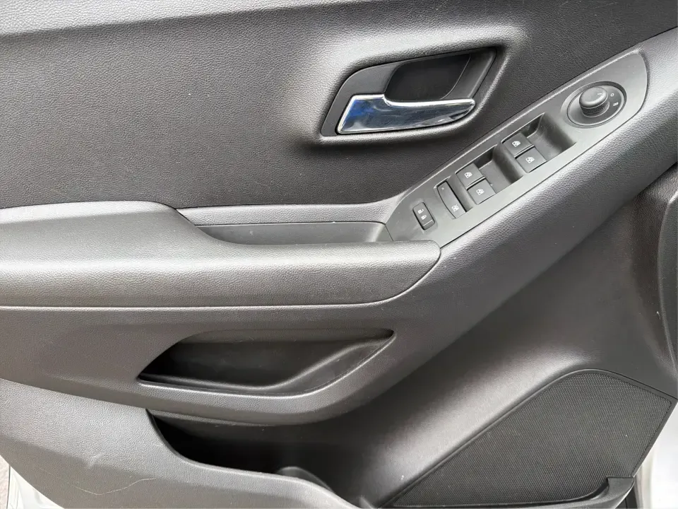 2018 Chevrolet Trax LT (KL7CJLSB1JB) with an ECOTEC 1.4L I-4 DOHC engine, 6A transmission, located at 8750 N County Rd 25A, Piqua, OH, 45356, (937) 908-9800, 40.164391, -84.232513 - Make your everyday drive easier-and your weekends bigger-in a compact SUV that fits real life. The 2018 Chevrolet Trax LT is a smart pick for commuters who want an efficient footprint for parking downtown, growing families who need flexible cargo space, and road-trip fans who want comfort and confid - Photo#19